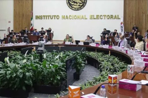 Intento de "Purga" en el INE: Consejeros Denuncian Persecución y Defienden Autonomía
