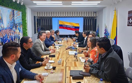 Se consolida la coalición de centro "Ahora Colombia" con Alejandro Gaviria