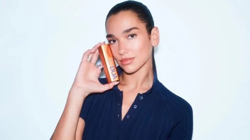 La chanteuse Dua Lipa se lance dans la cosmétique avec sa marque DUA