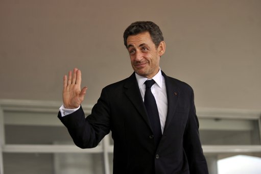 Ex-presidente francês Nicolas Sarkozy torna-se o primeiro líder da UE a cumprir pena de prisão