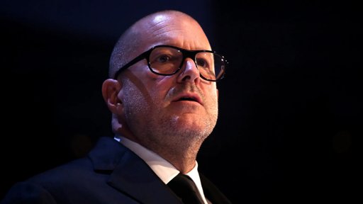 Jony Ive e OpenAI Colaboram em Novos Dispositivos de IA