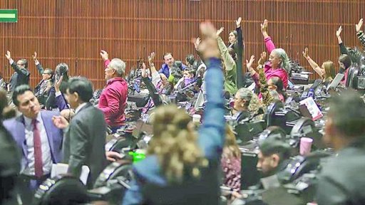 Congreso Aprueba Presupuesto Histórico de 10.2 Billones de Pesos para 2026 con Mayor Endeudamiento