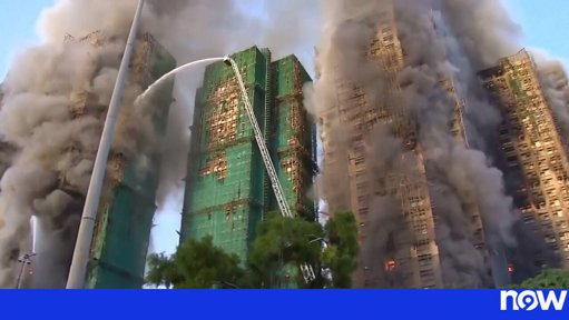 Incêndio de grandes proporções em Hong Kong causa dezenas de mortos