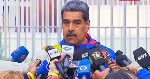 Maduro responde con movilización militar y alistamiento masivo de milicias