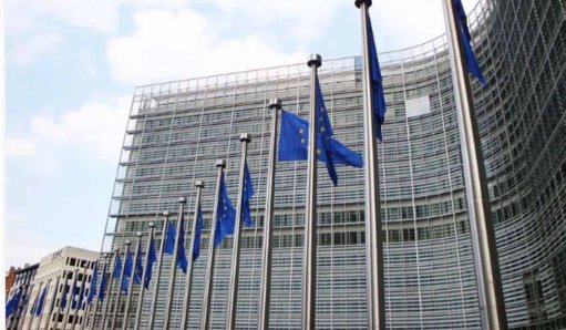 La UE impulsa un préstamo millonario para Ucrania y debate su adhesión pese al veto de Hungría