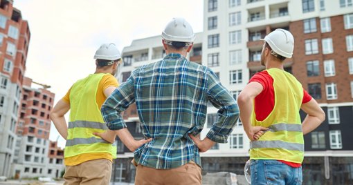 Falta de Mão de Obra na Construção Agrava Custos e Preços da Habitação