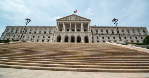 Imigrantes Agendam Manifestação em Frente ao Parlamento por Direitos e Dignidade