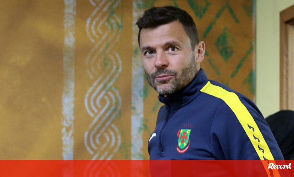 Paços de Ferreira enfrenta época desafiante com objetivo único de permanência