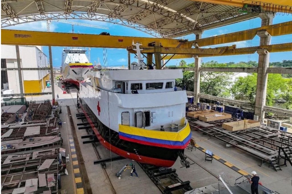 Colombia presenta su primer buque hospital para atender a comunidades del Pacífico
