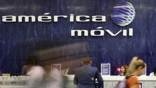 América Móvil y Entel preparan oferta conjunta por Telefónica Chile