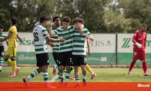 Sporting B goleia Paços de Ferreira e assume liderança provisória