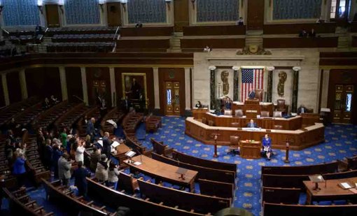 Cierre del Gobierno de EE.

UU. se Prolonga por Desacuerdo Presupuestario