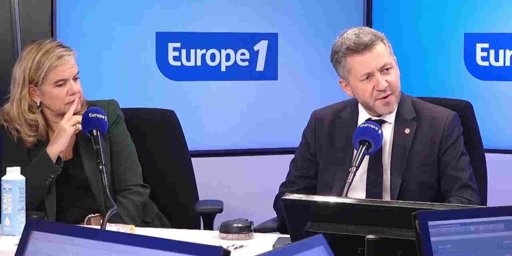 À Marseille, le candidat LFI Sébastien Delogu lance une campagne choc