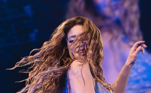 Beso no consentido a Shakira en concierto abre debate sobre límites con los fans