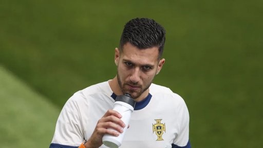 Diogo Dalot dispensado da Seleção Nacional por problemas musculares