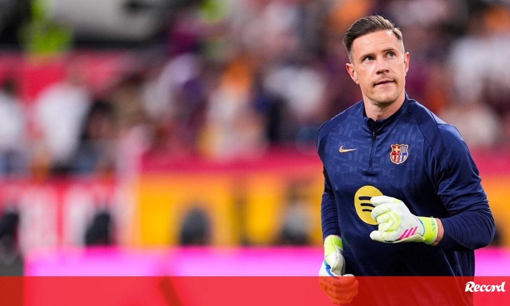 Guarda-redes Marc-André ter Stegen operado com sucesso