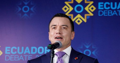 Ecuador en vilo: ataque a caravana presidencial y paro nacional indígena paralizan el país