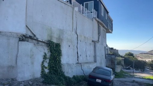 Deslizamiento en Colonia Libertad obliga a la evacuación de viviendas