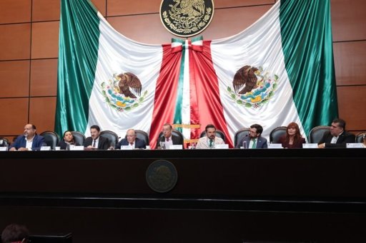 Sector Salud rinde cuentas ante el Congreso sobre abasto, presupuesto y unificación del sistema