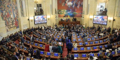 Gobierno Petro radica ambiciosa reforma tributaria de $26,3 billones en medio de fuerte rechazo