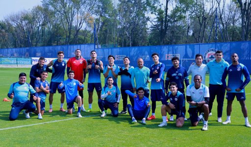 Rotondi y 'Toro' Fernández superan molestias y son decisivos para Cruz Azul