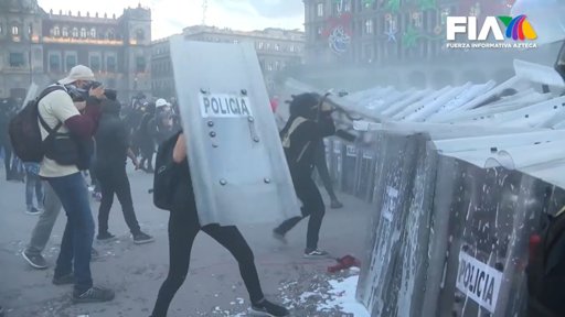 Marchas de la 'Generación Z' terminan en detenciones y denuncias de abuso policial