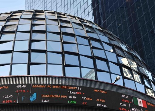 Precios del petróleo caen por temor a exceso de oferta y menor demanda