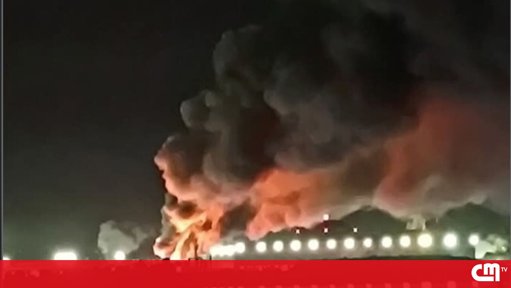 Incêndio de Grandes Dimensões em Zona Industrial do Seixal
