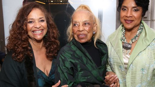 Debbie Allen anuncia morte da mãe, a poeta Vivian Ayers, aos 102 anos