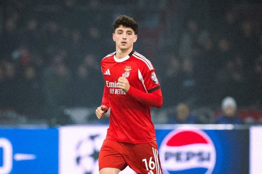 Manu Silva regressa após 290 dias de paragem e estreia-se na Liga dos Campeões