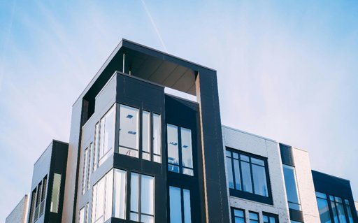 Aumenta el precio de renta de oficinas en Monterrey por presiones económicas y coworking