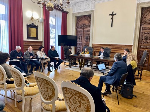 Tensão Pré-Eleitoral em Viseu com Acusações Mútuas entre PSD e PS