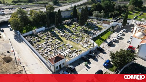 Cemitério de Alhos Vedros vandalizado em cenário de profanação e desrespeito