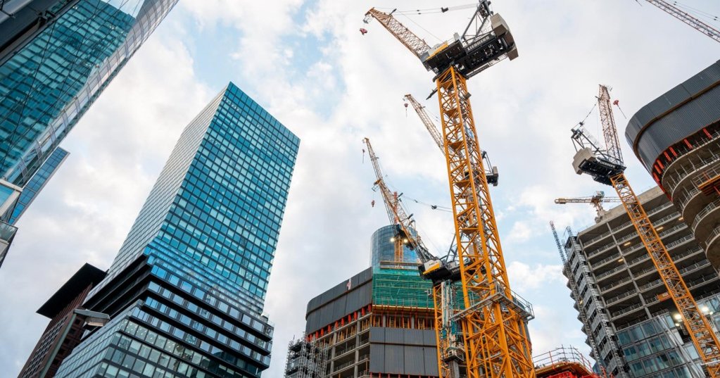 Crescimento de Empresas Imobiliárias e de Construção Acentua Contraste com Falta de Oferta