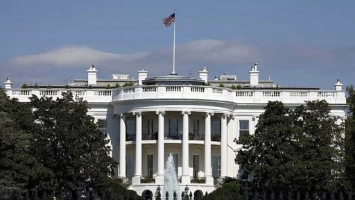 Casa Branca contesta autenticidade de carta comprometedora de Trump para Jeffrey Epstein