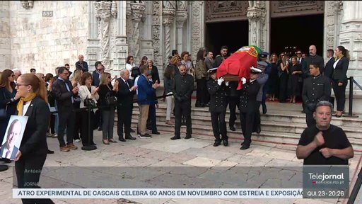 Centenas de pessoas no último adeus a Francisco Pinto Balsemão