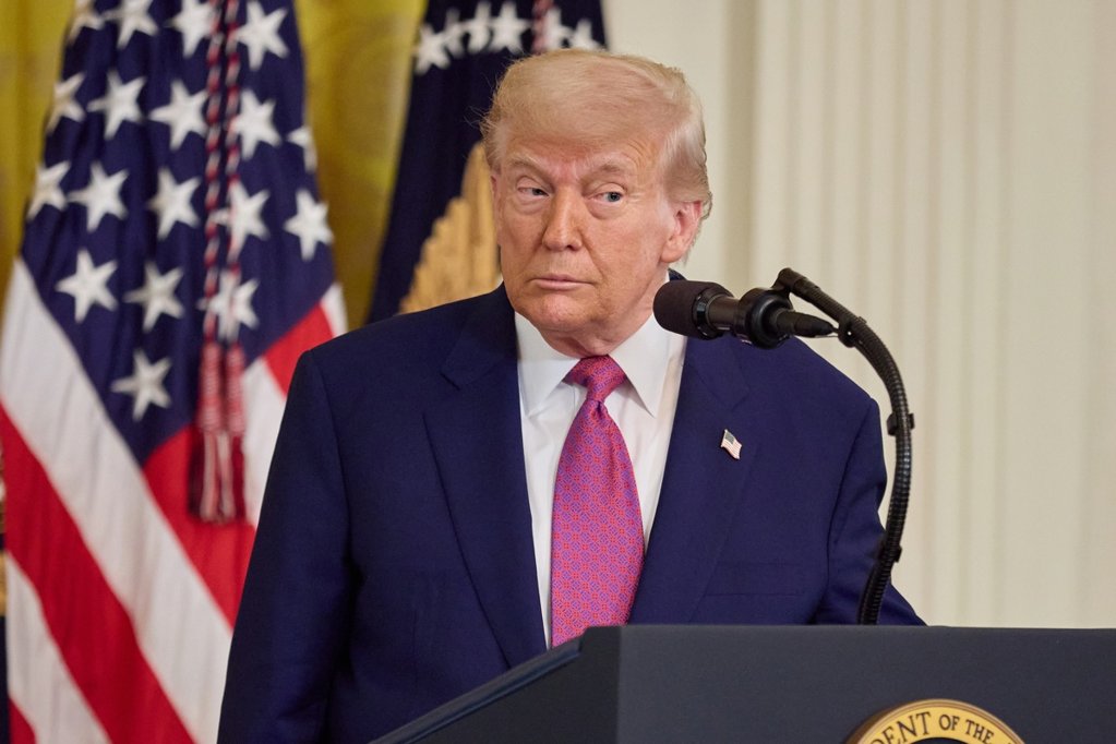 Trump despliega la Guardia Nacional en Washington D.C.

y compara su violencia con la de Bogotá