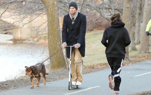 Tom Brady Revela que su Perra Junie es un Clon de su Mascota Fallecida