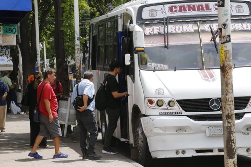 La violencia paraliza la vida nocturna y la economía en Culiacán