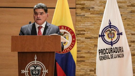 Polémica por solicitud de la CRC a medios de comunicación desata debate sobre libertad de prensa