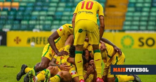 Paços de Ferreira Conquista Primeira Vitória da Época com Goleada