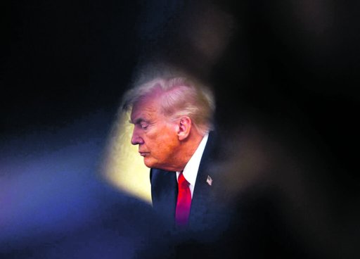 Morte de Ativista por Agente de Imigração Desencadeia Protestos e Ações Legais Contra o Governo Trump