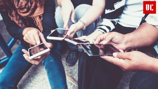 Debate sobre Uso de Telemóveis nas Escolas Intensifica-se com Proibições e Estudos sobre o Sono