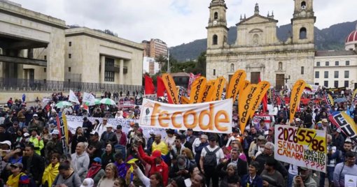 Sindicatos convocan a marchas en apoyo a las reformas del Gobierno