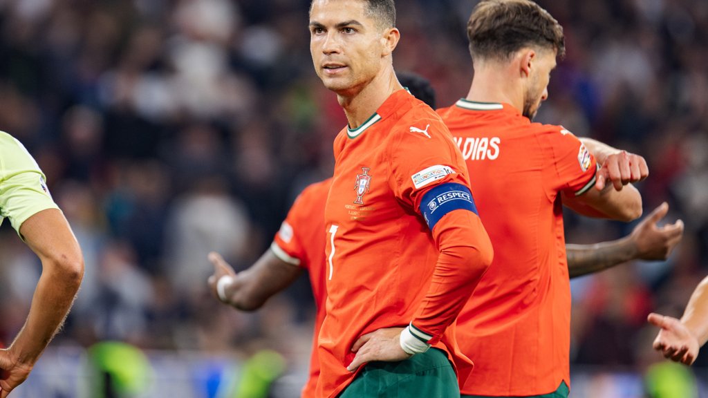 Reação de Cristiano Ronaldo à morte de Jorge Costa