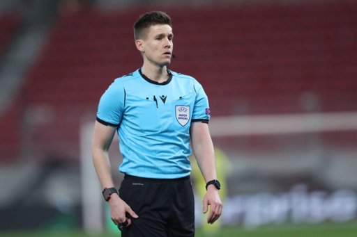 UEFA nomeia árbitros para jogos de equipas portuguesas na Champions