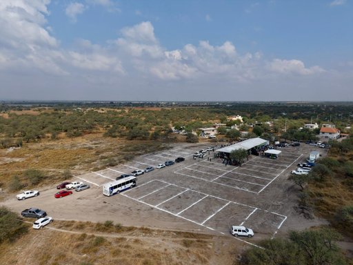 Ricardo Gallardo entrega certeza jurídica y anuncia obras en la Región Media de San Luis Potosí