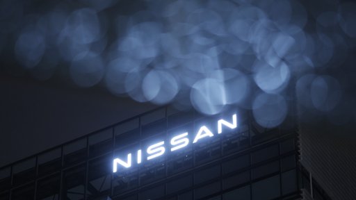 Indústria Automóvel Sob Pressão de Tarifas e Alterações Regulatórias