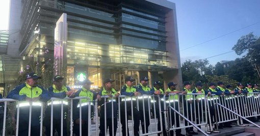 Represión a protesta pro-Palestina en Medellín por 'gestores' civiles desata crisis política