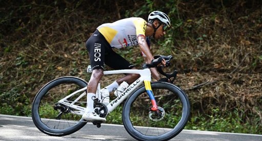 Egan Bernal brilla en la Vuelta a España y se mete en la pelea por el podio